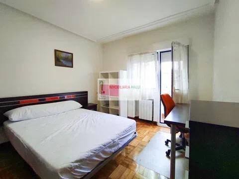 Piso de 95 m² en Oviedo