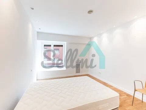 Piso de 158 m² en Oviedo