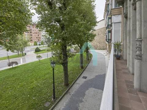 Piso de 57 m² en Oviedo