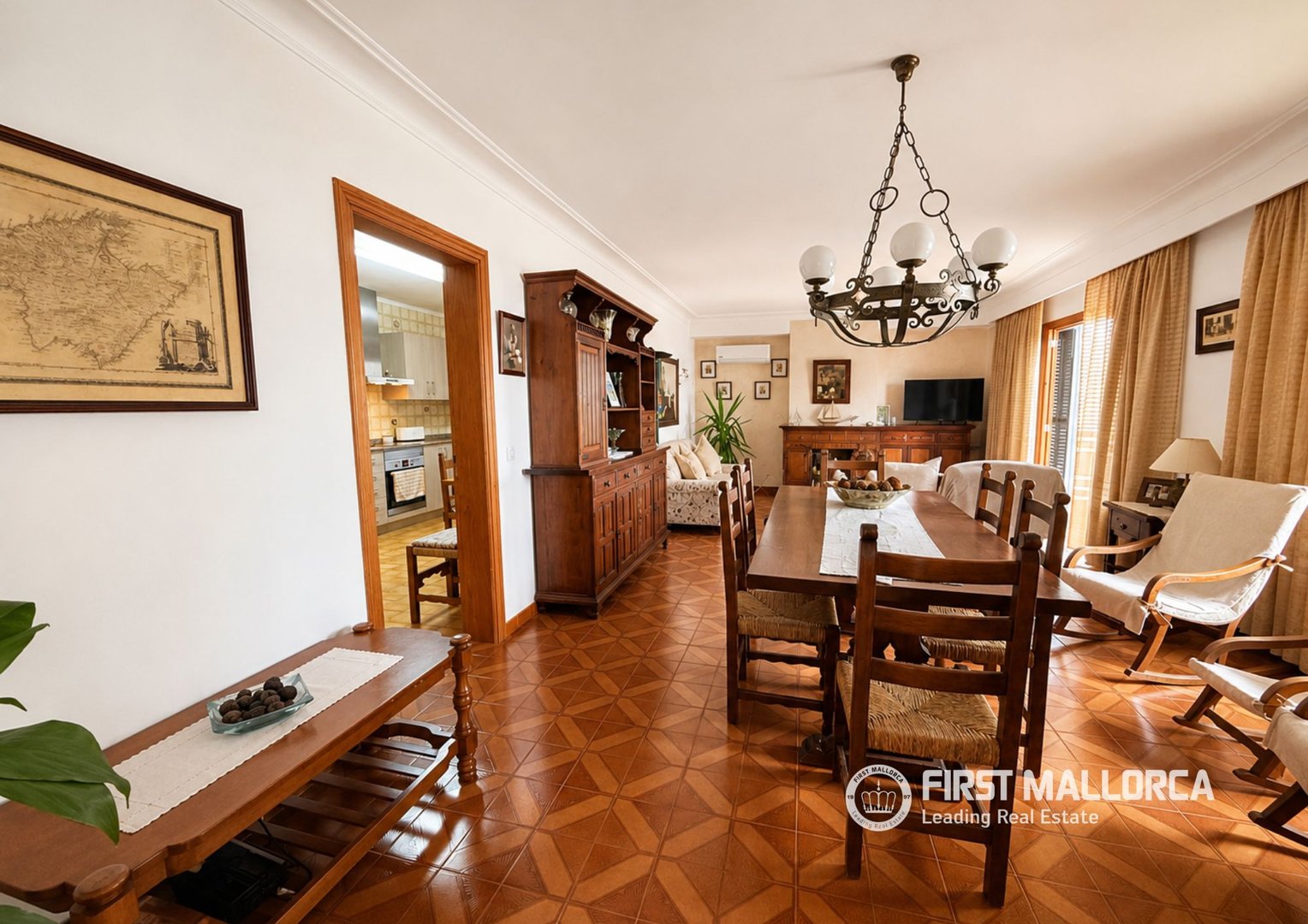 Casa de 303 m² en Muro