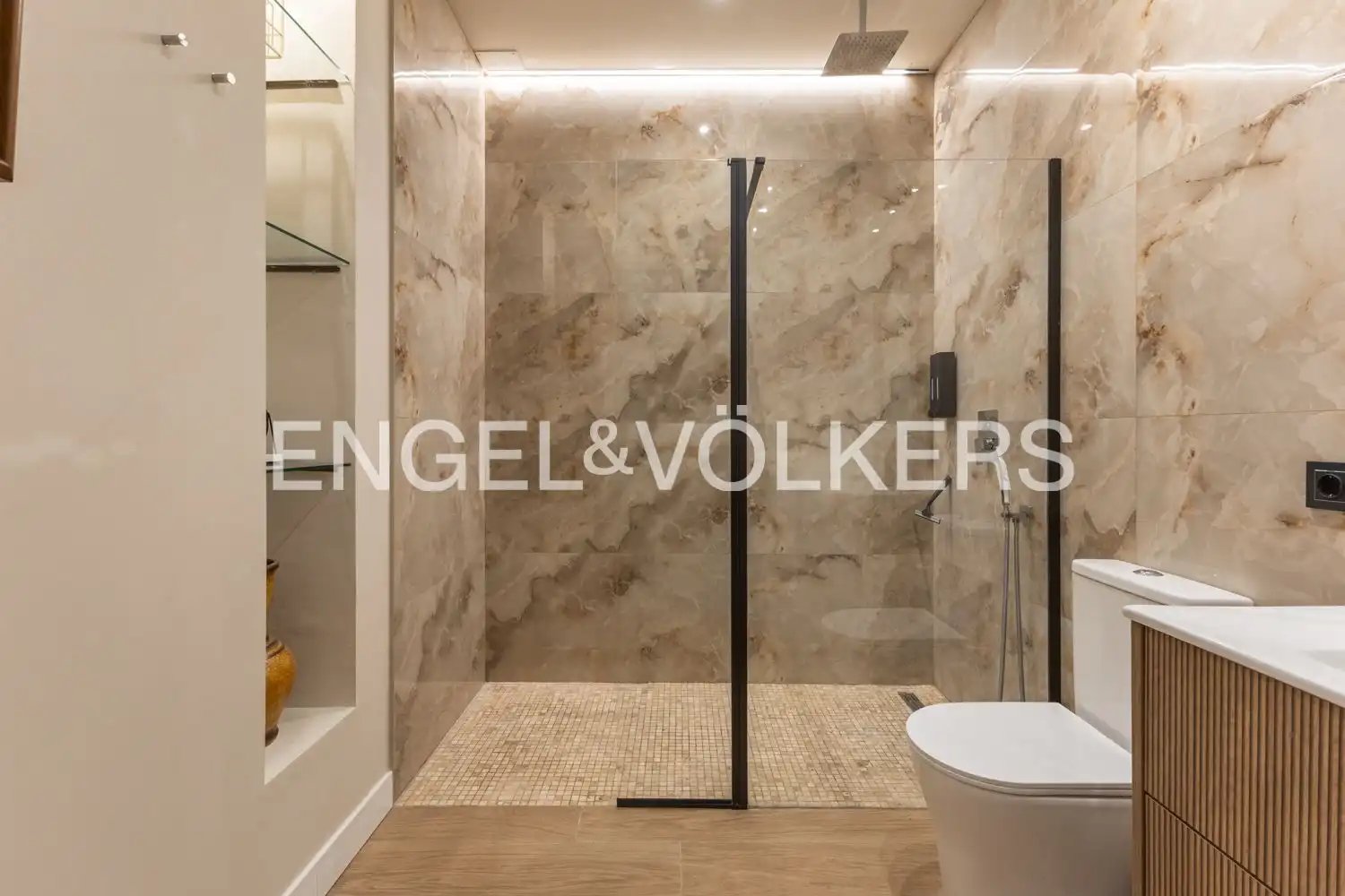 Wohnung 70 m² in Valencia