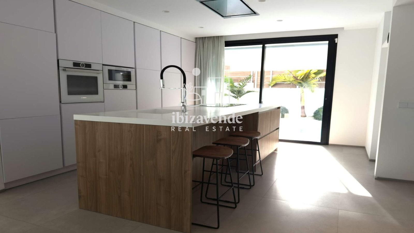 Дом 595 м² в Santa Eulària des Riu