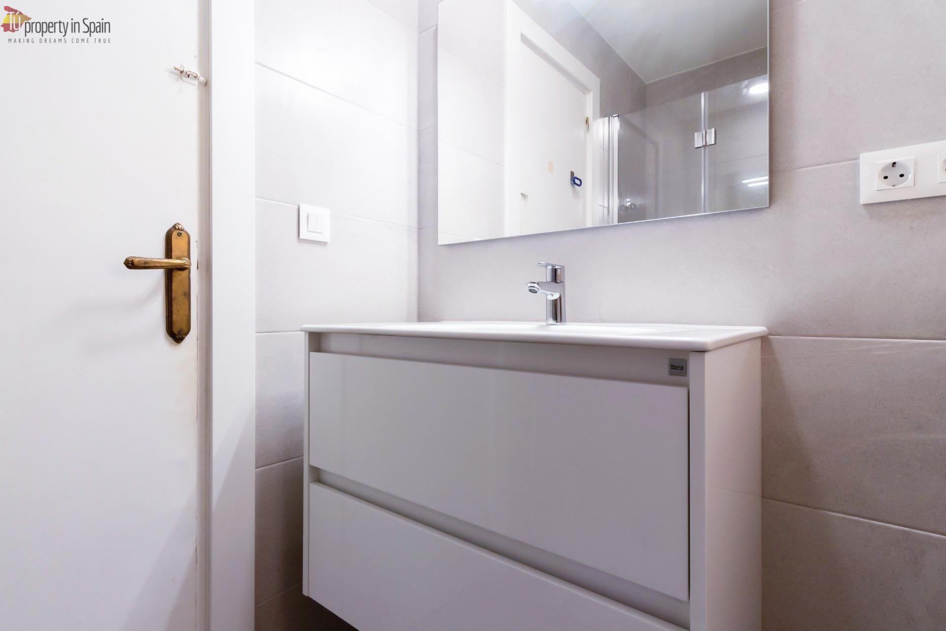 Habitación 84 m², Alicante