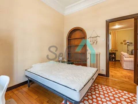 Piso de 146 m² en Oviedo