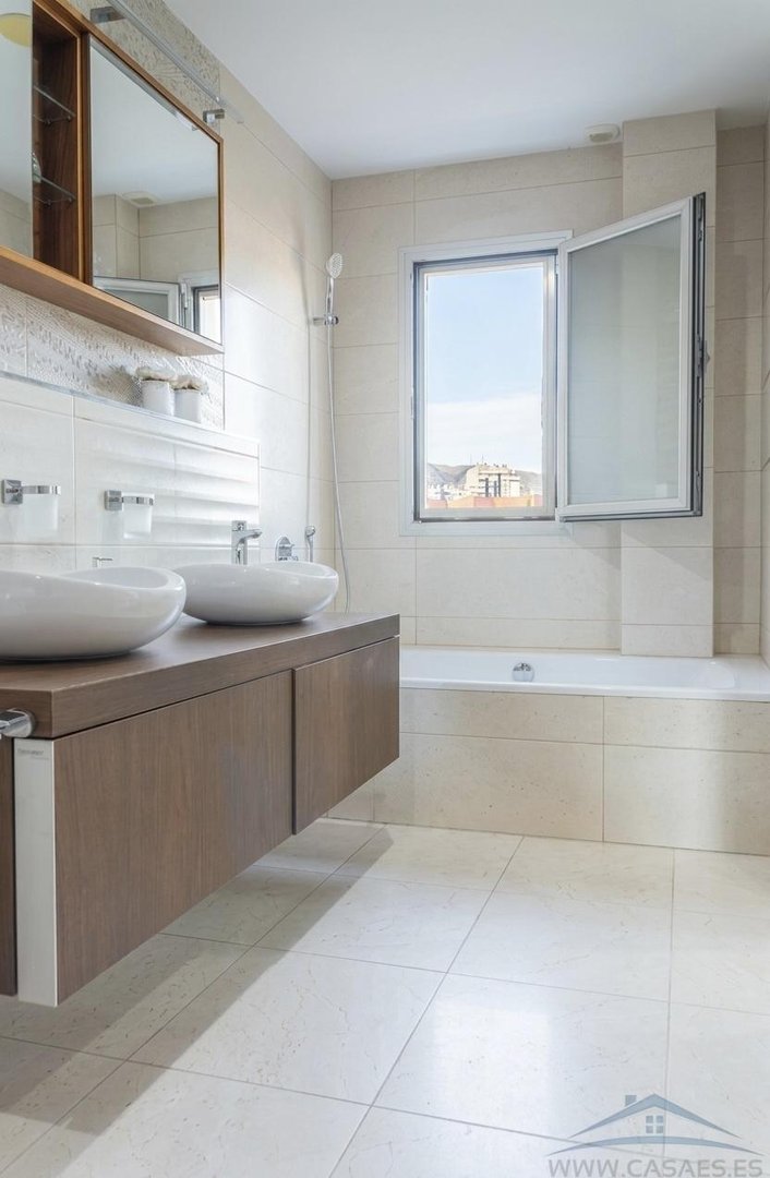 Piso de 515 m² en Roquetas de Mar