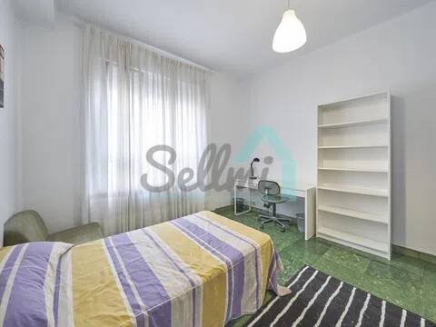 Piso de 146 m² en Oviedo