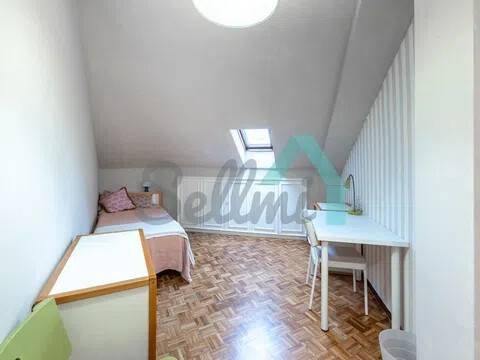 Piso de 140 m² en Oviedo