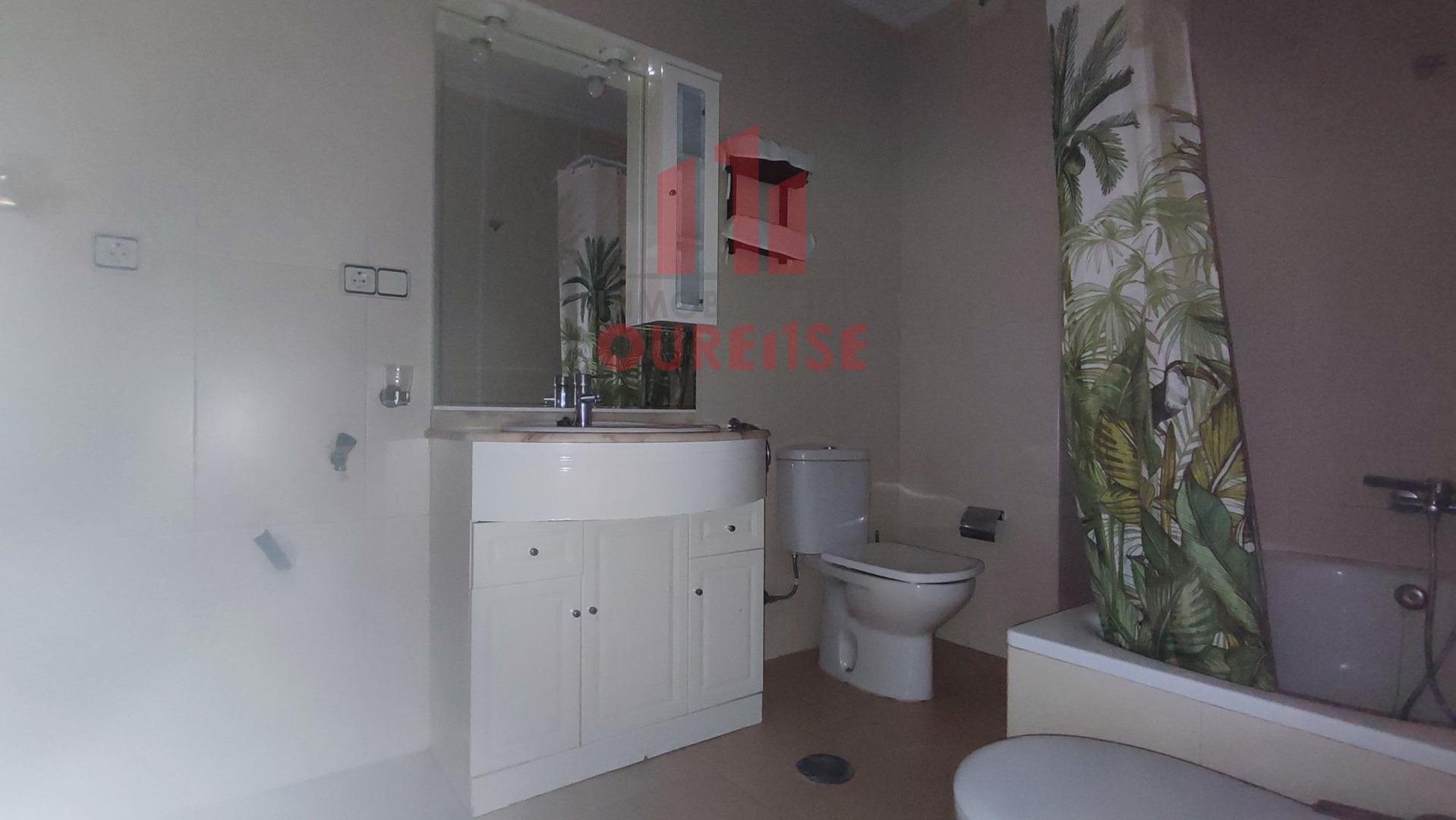 Piso de 85 m² en Ourense