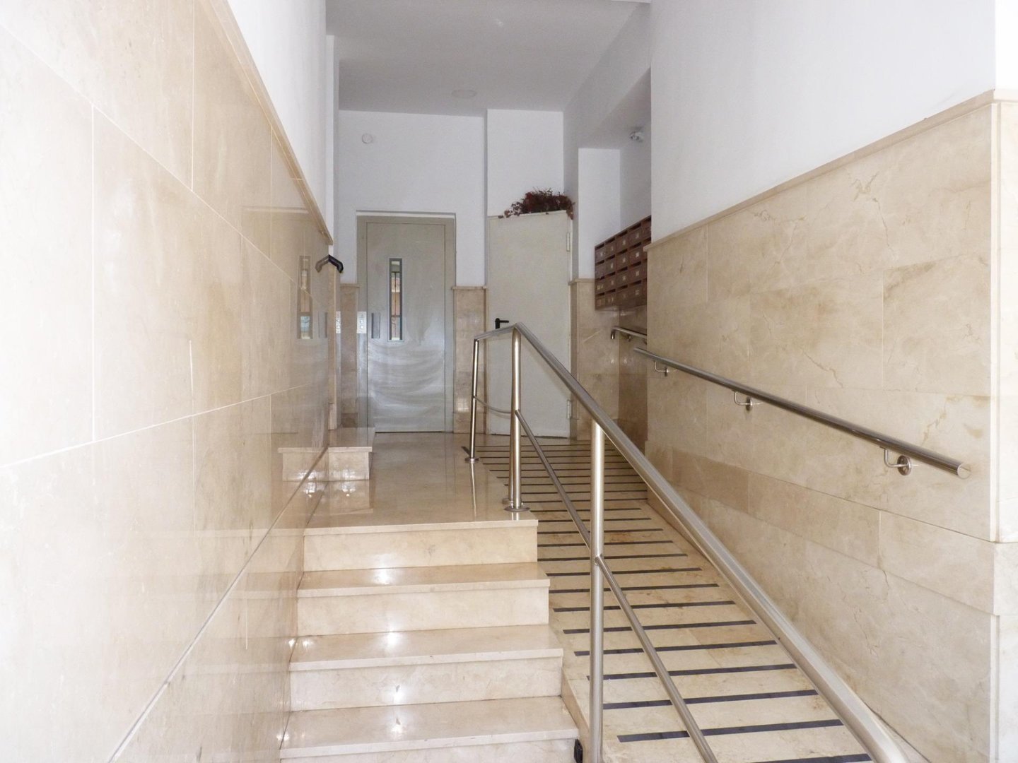 Piso de 84 m² en Sevilla