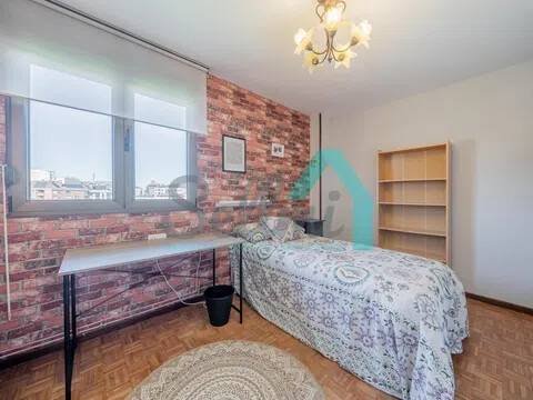 Piso de 87 m² en Oviedo