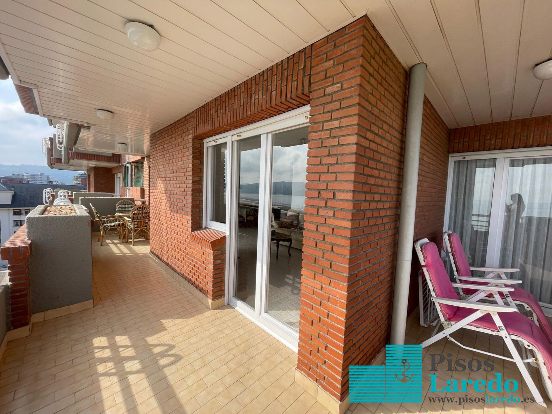 Wohnung 120 m² in Laredo