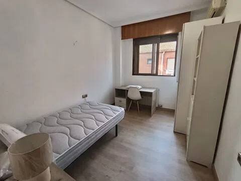Quarto para alugar, Albacete