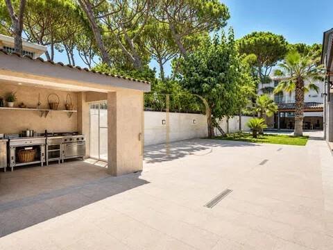 Casa de 350 m² en Castelldefels