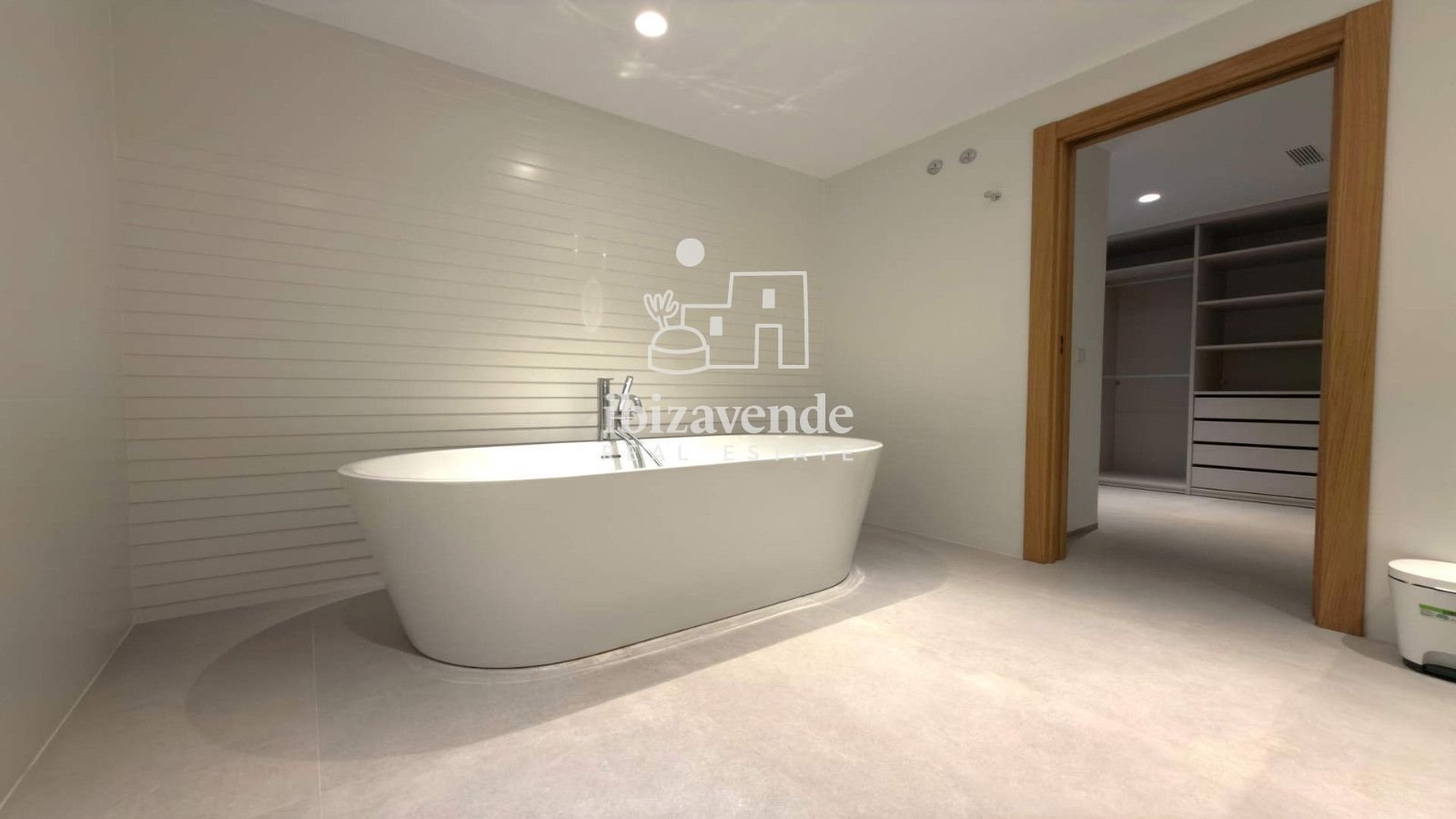 Дом 595 м² в Santa Eulària des Riu