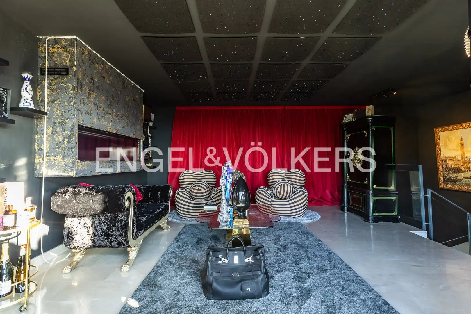 Casa de 305 m² a Tiana