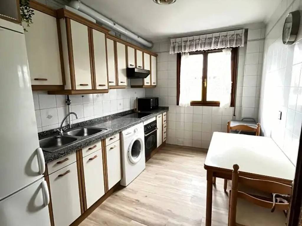 Piso de 70 m² en Oviedo