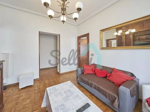 Piso de 80 m² en Oviedo