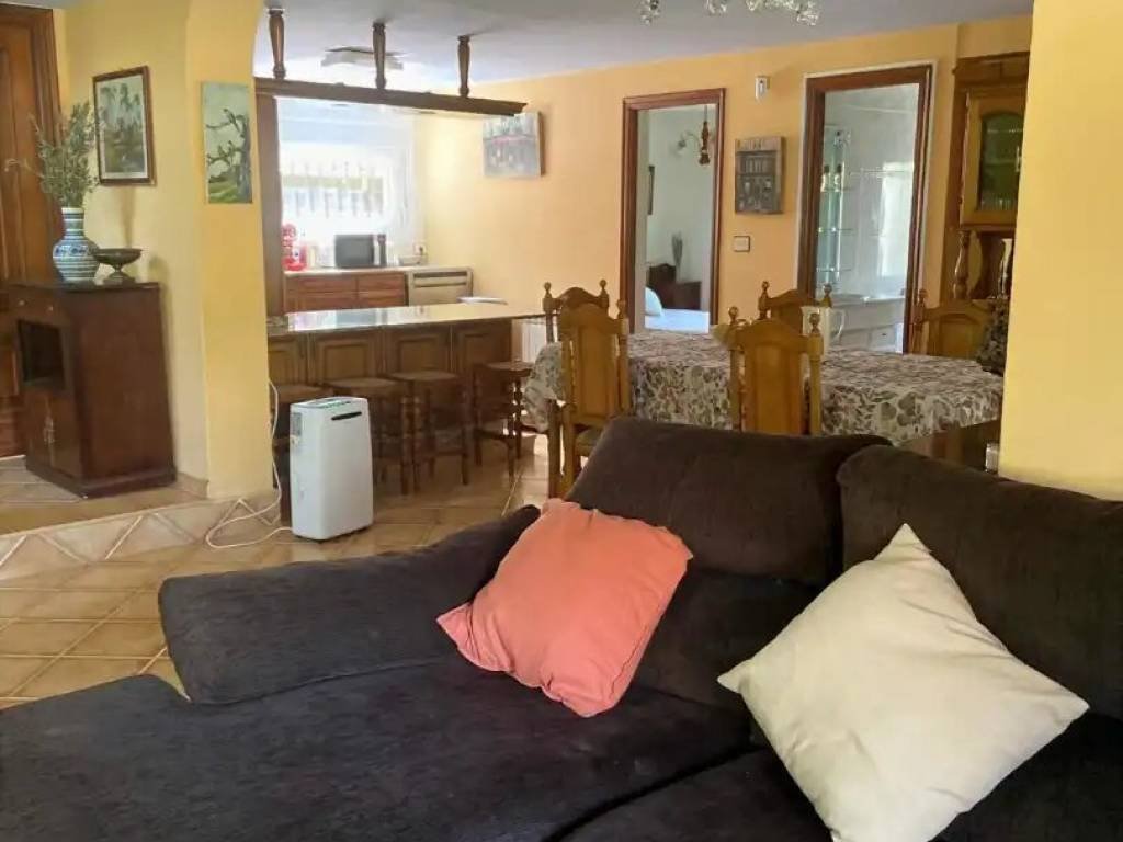 House 300 m² in Cangas de Morrazo