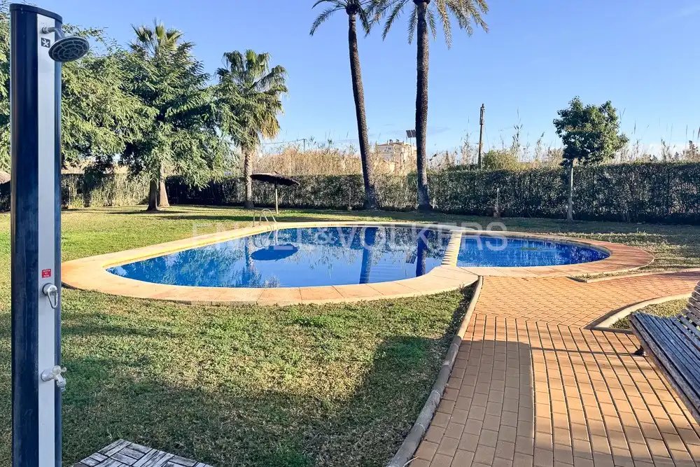 Piso de 74 m² en Oliva