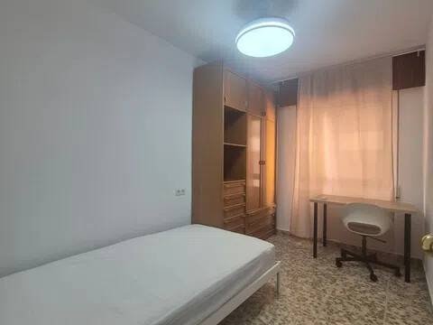 Piso de 130 m² en Almería
