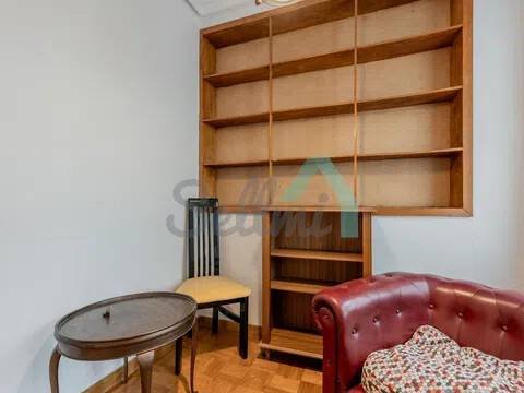 Piso de 153 m² en Oviedo