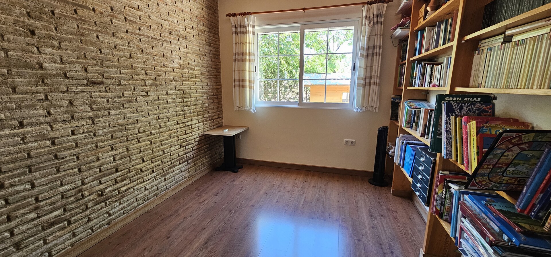 Piso de 1500 m² en Totana