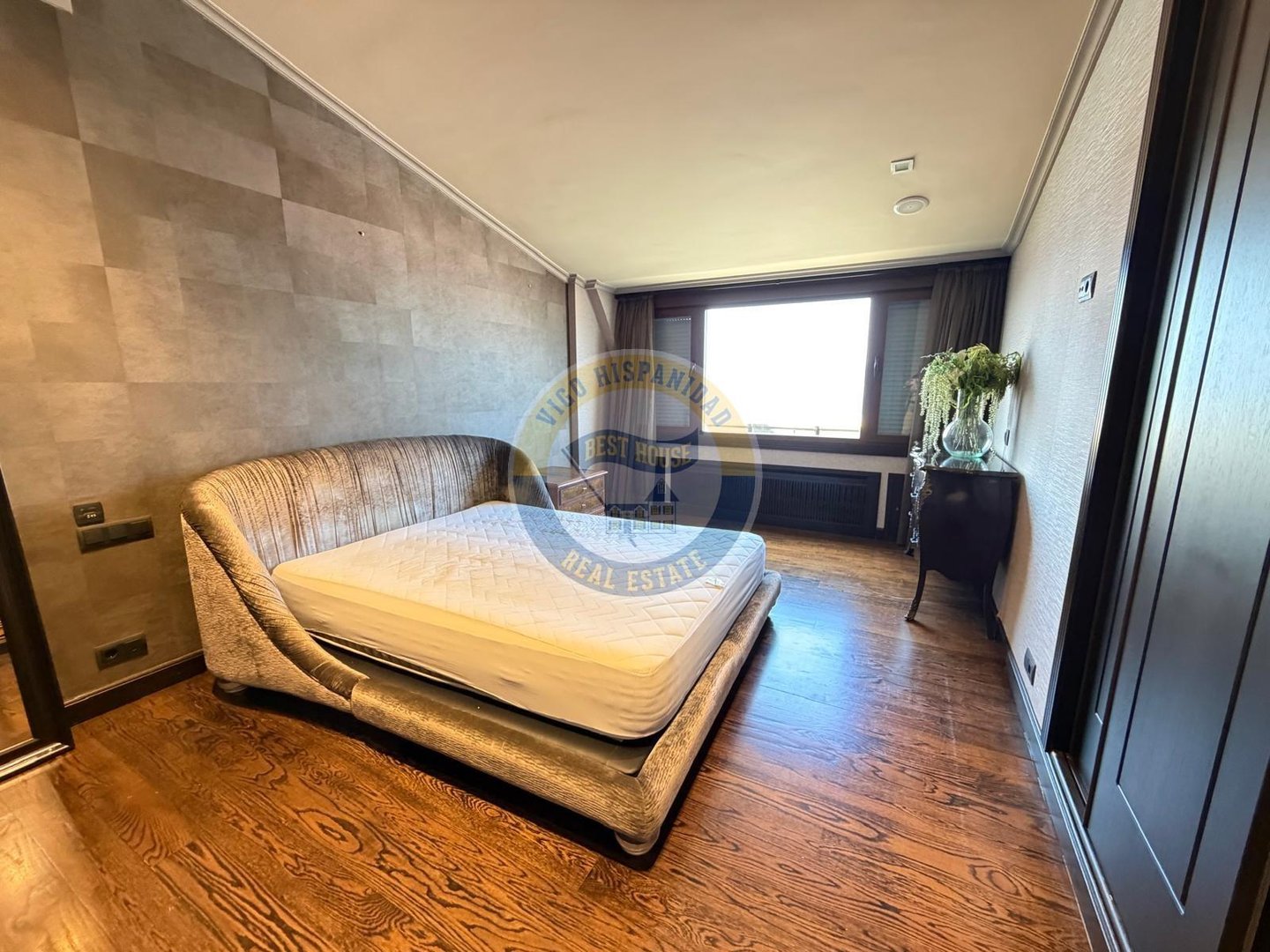 Piso de 250 m² en Vigo