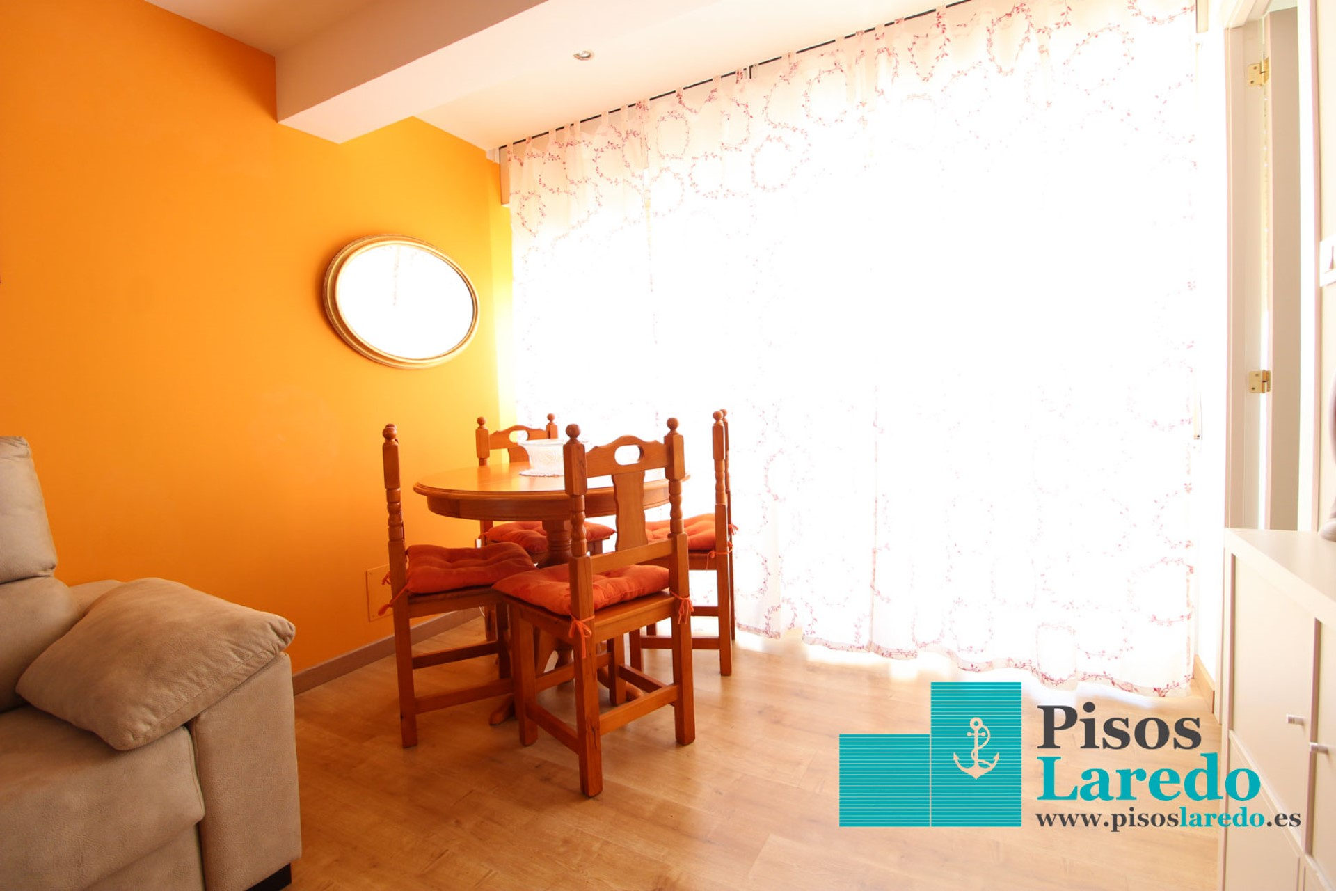 Piso de 60 m² en Laredo