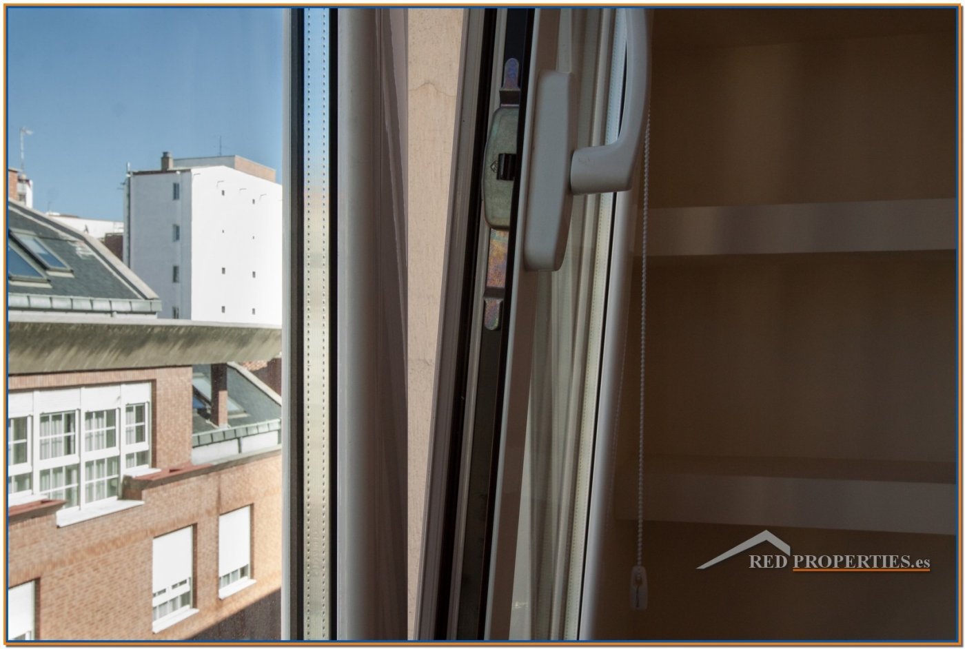 Pis de 104 m² a Lleó