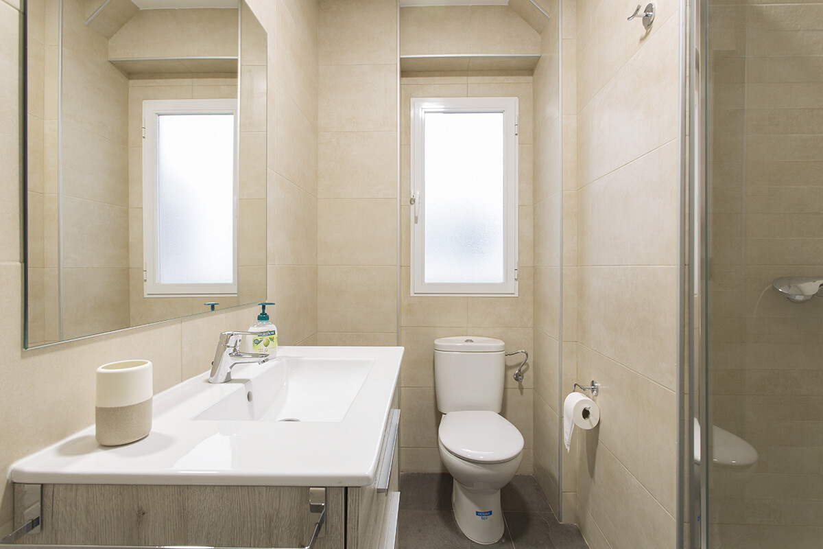 Zimmer 130 m², Granada