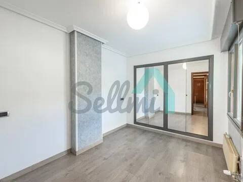 Piso de 70 m² en Oviedo