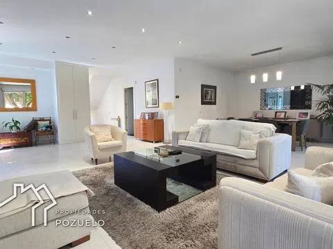 Maison 370 m² à Pozuelo de Alarcón