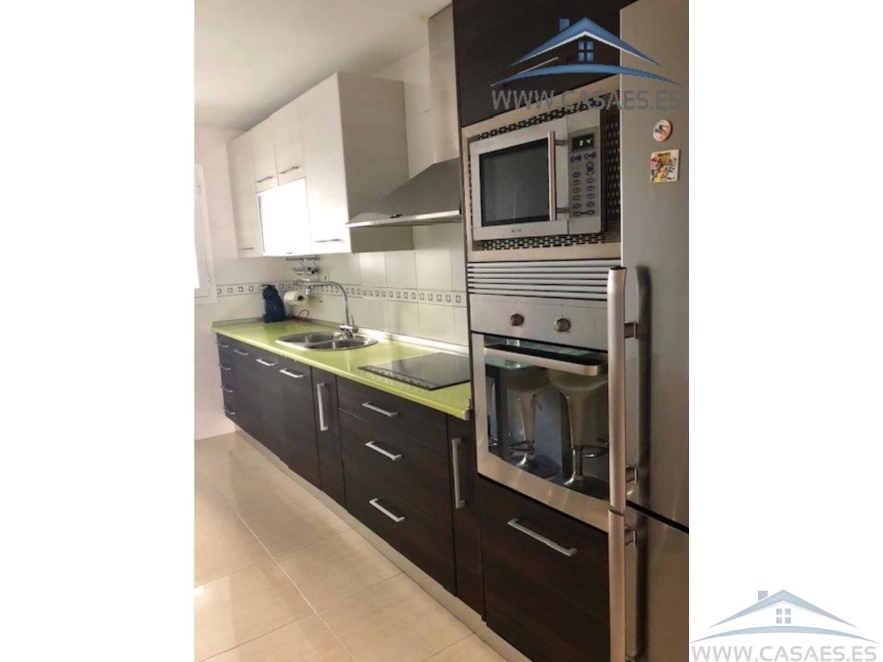 Piso de 80 m² en Roquetas de Mar