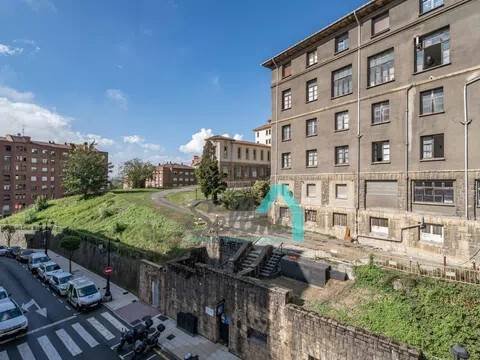 Piso de 106 m² en Oviedo