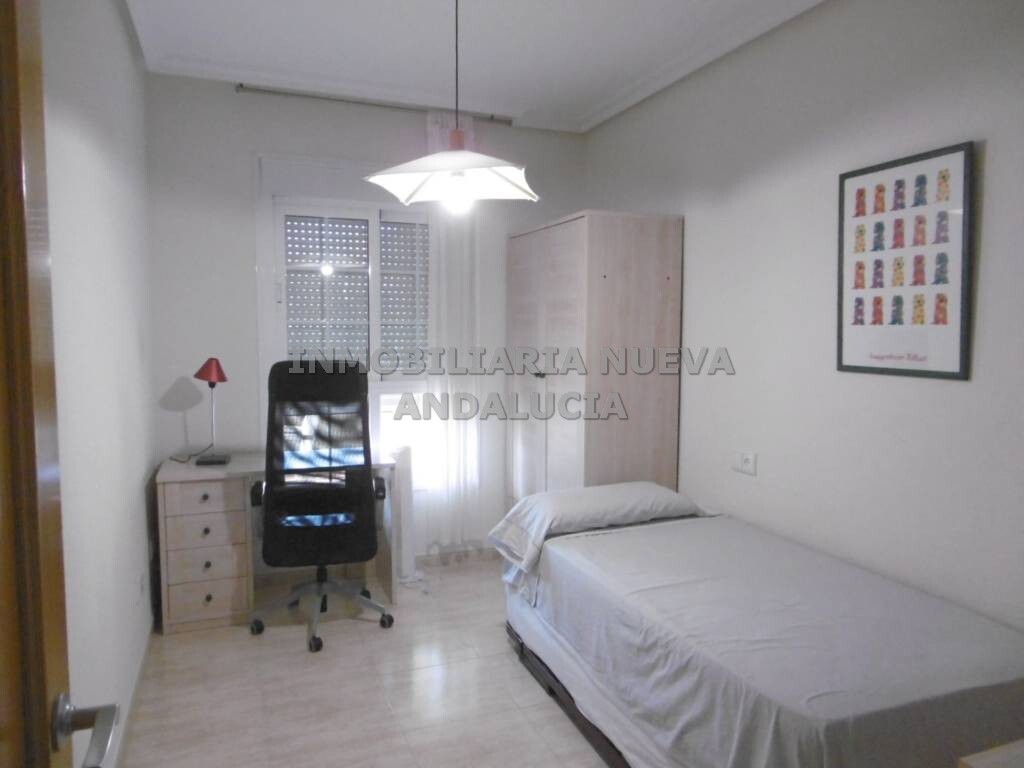 Piso de 100 m² en Almería
