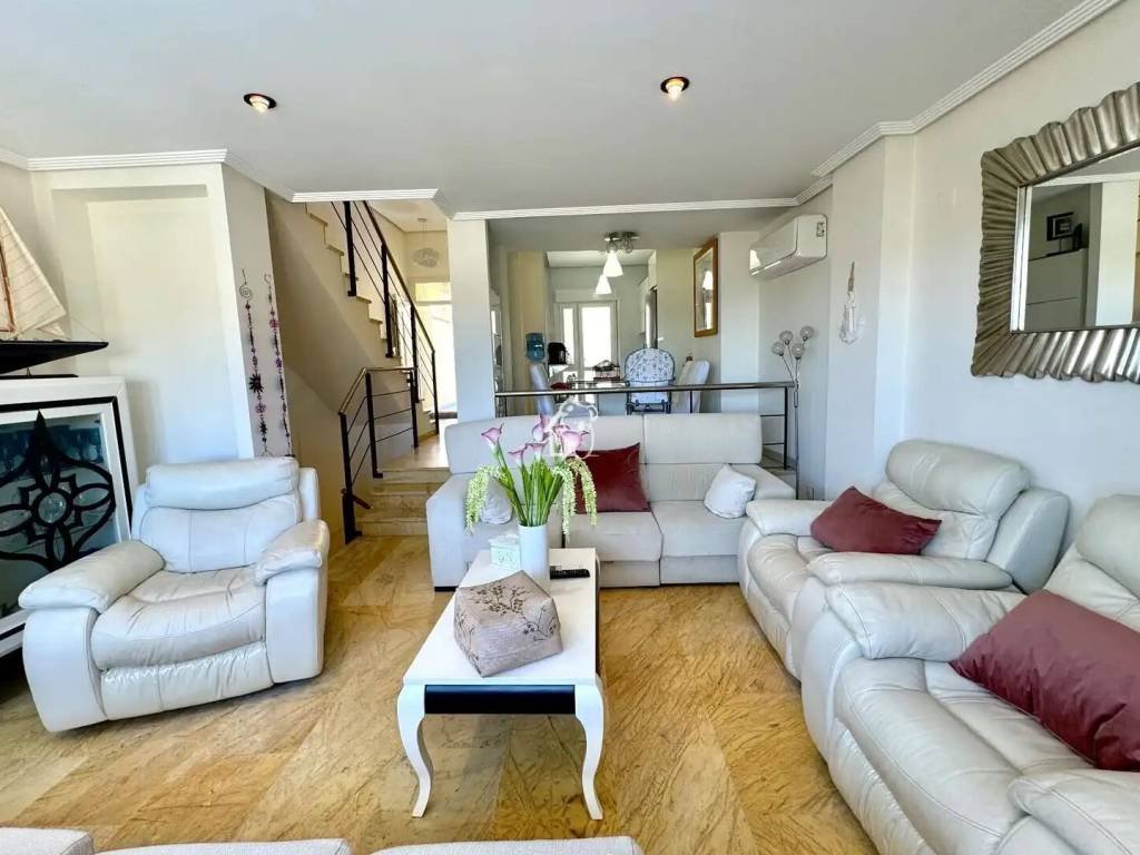 Casa de 200 m² en Orihuela