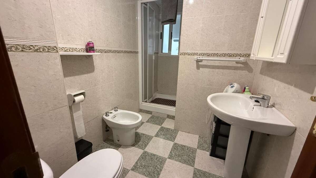 Piso de 80 m² en Granada
