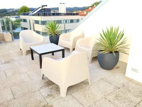 Wohnung 96 m² in Oleiros