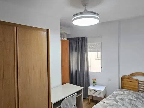 Habitación 130 m², Alicante