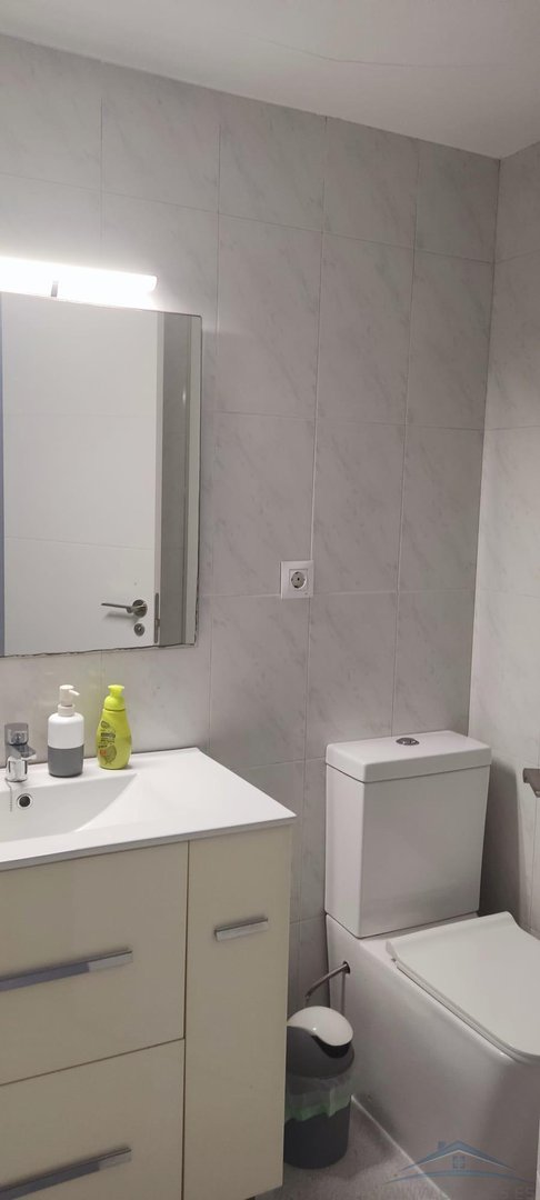 Piso de 90 m² en Almería
