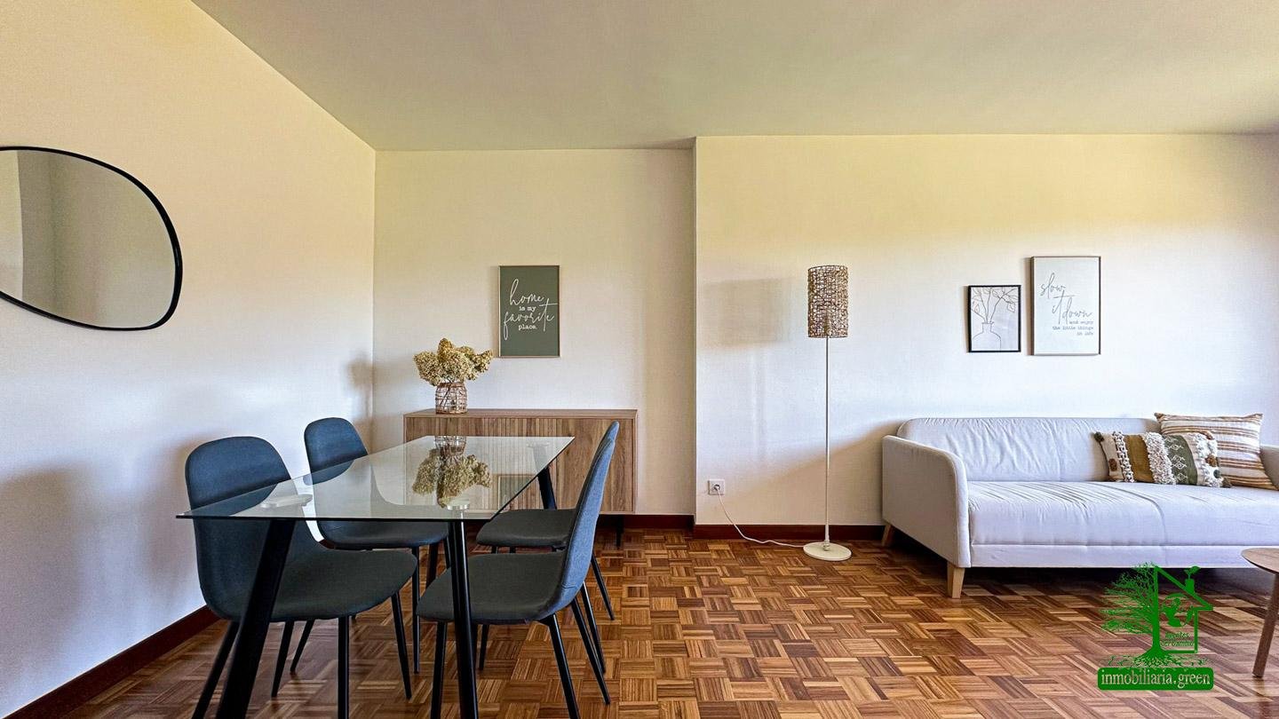Piso de 94 m² en Oviedo