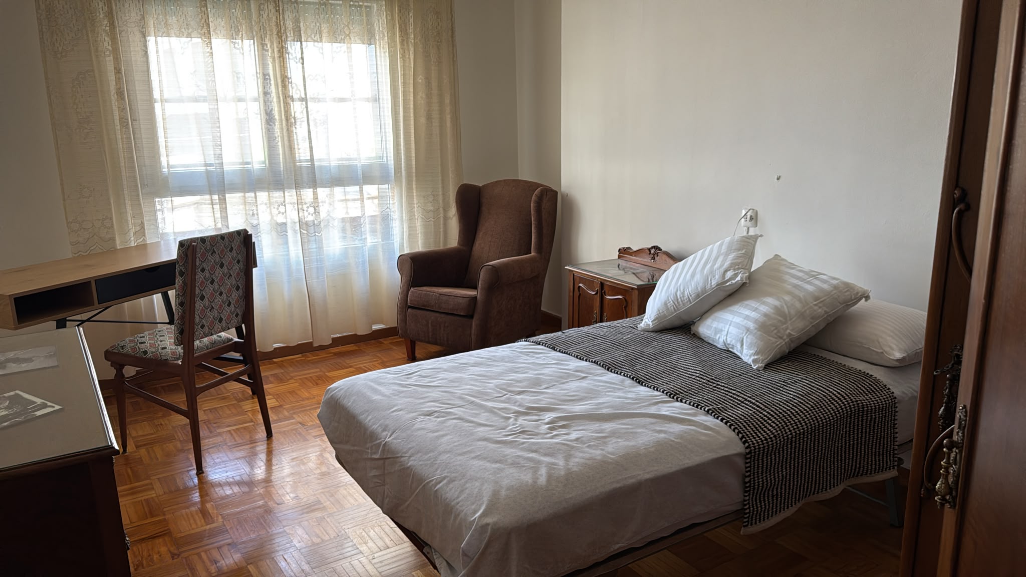 Habitación 150 m², Pontevedra