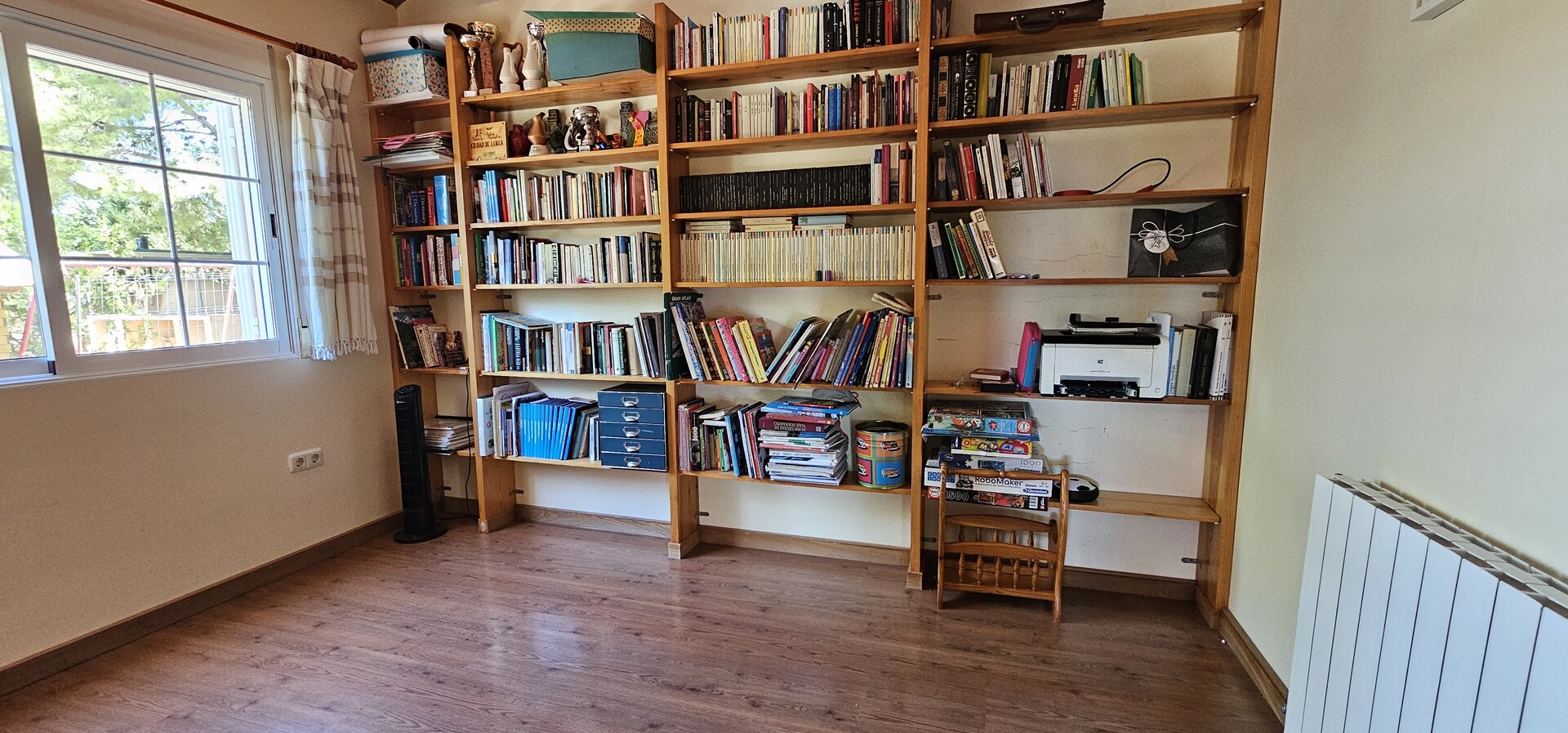 Piso de 1500 m² en Totana