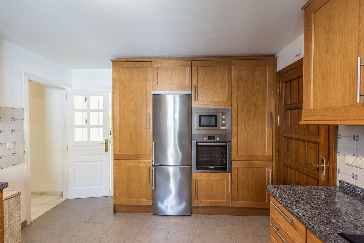 Casa de 319 m² en Estepona