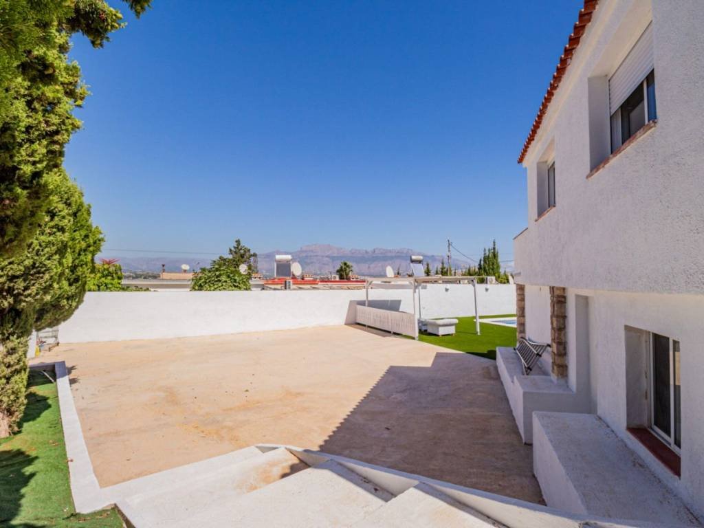 Haus 143 m² in l'Alfàs del Pi