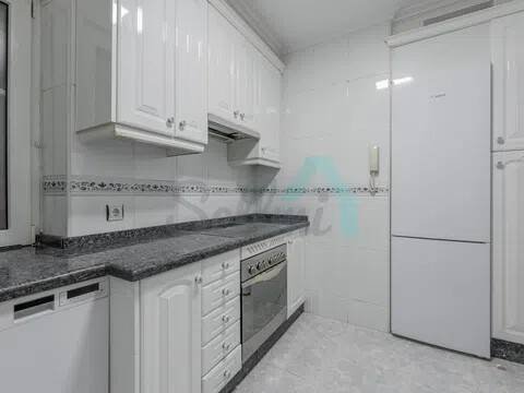 Habitación 83 m², Oviedo