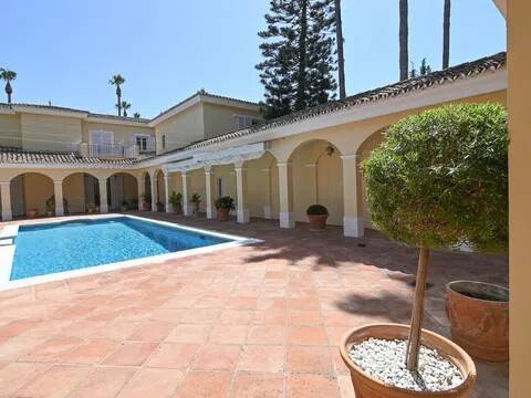 Casa de 971 m² en San Roque