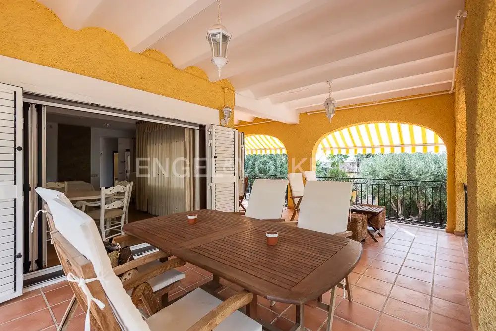 Casa de 250 m² a Nàquera