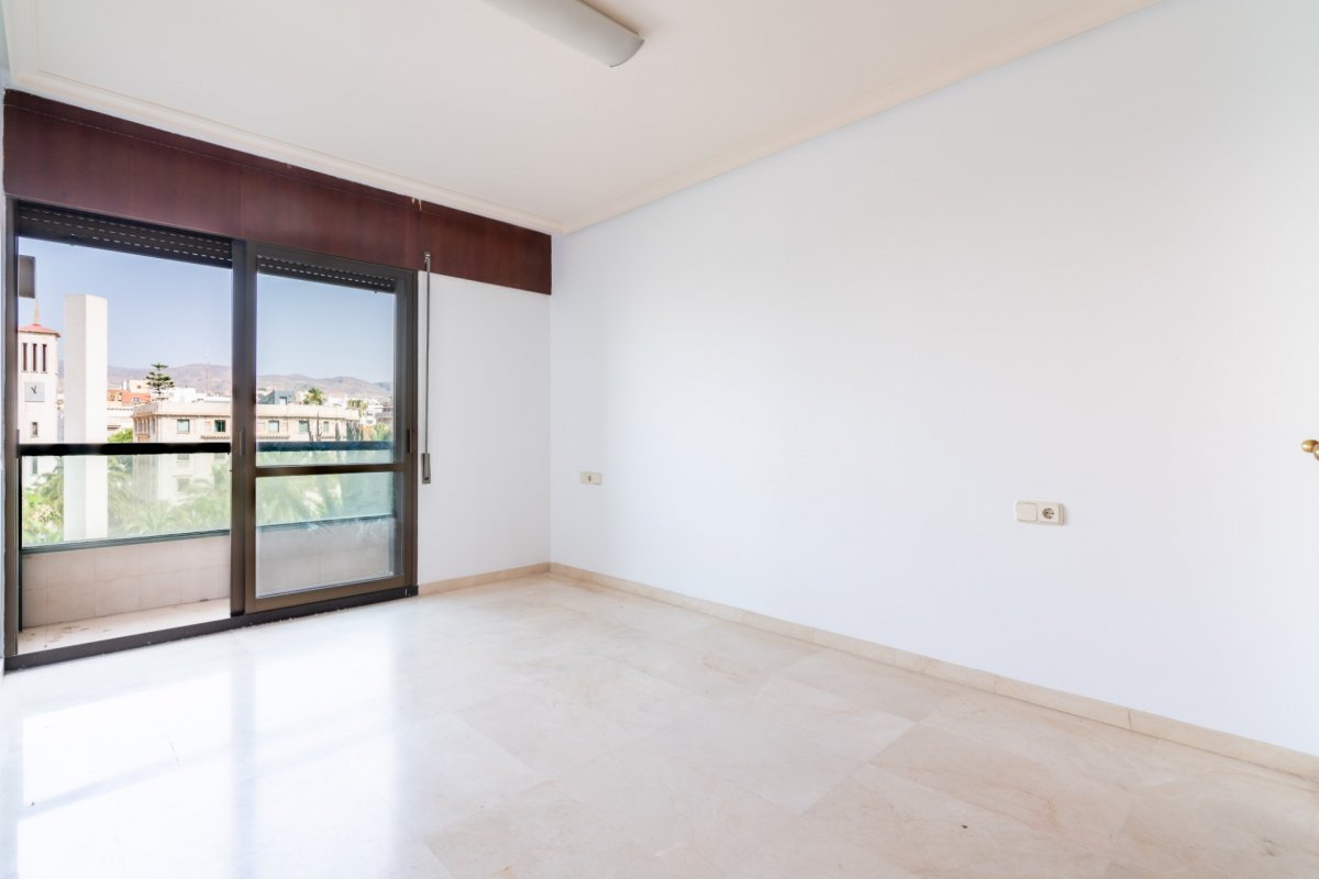 Piso de 218 m² en Almería