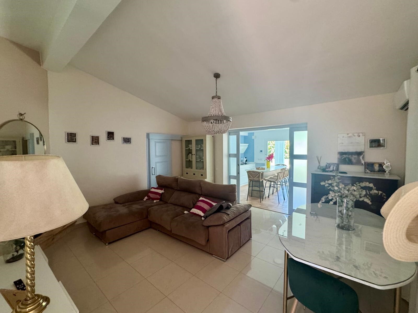 Casa de 650 m² en Carmona